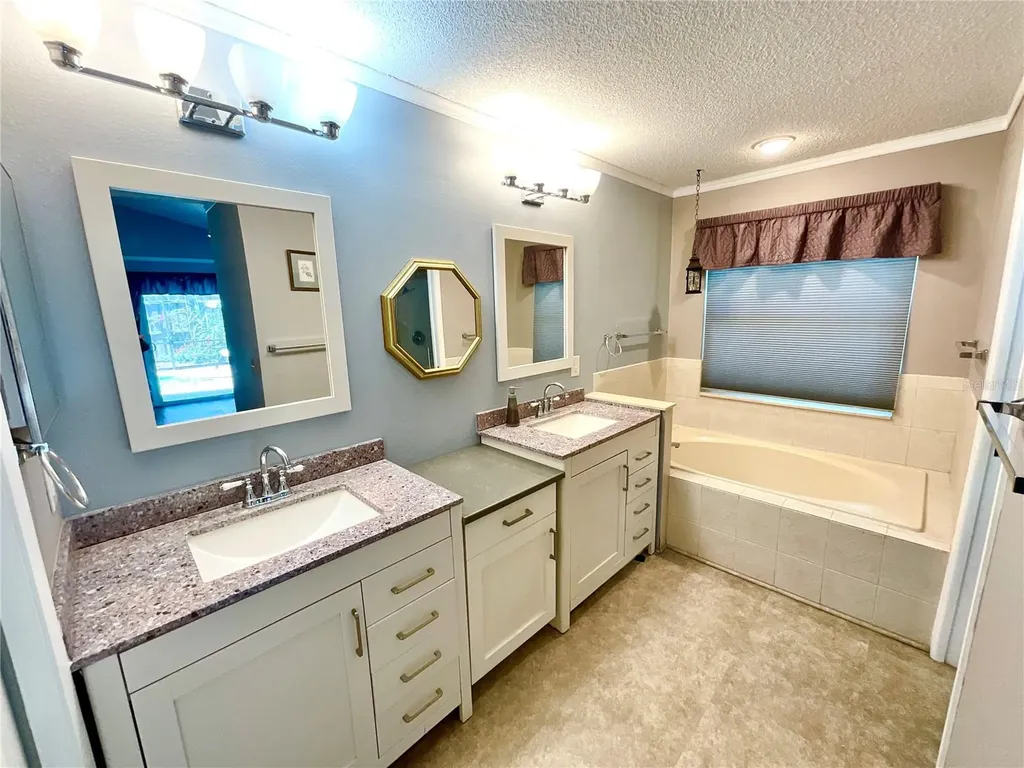 2913 Longbrooke Way Clearwater FL 33760