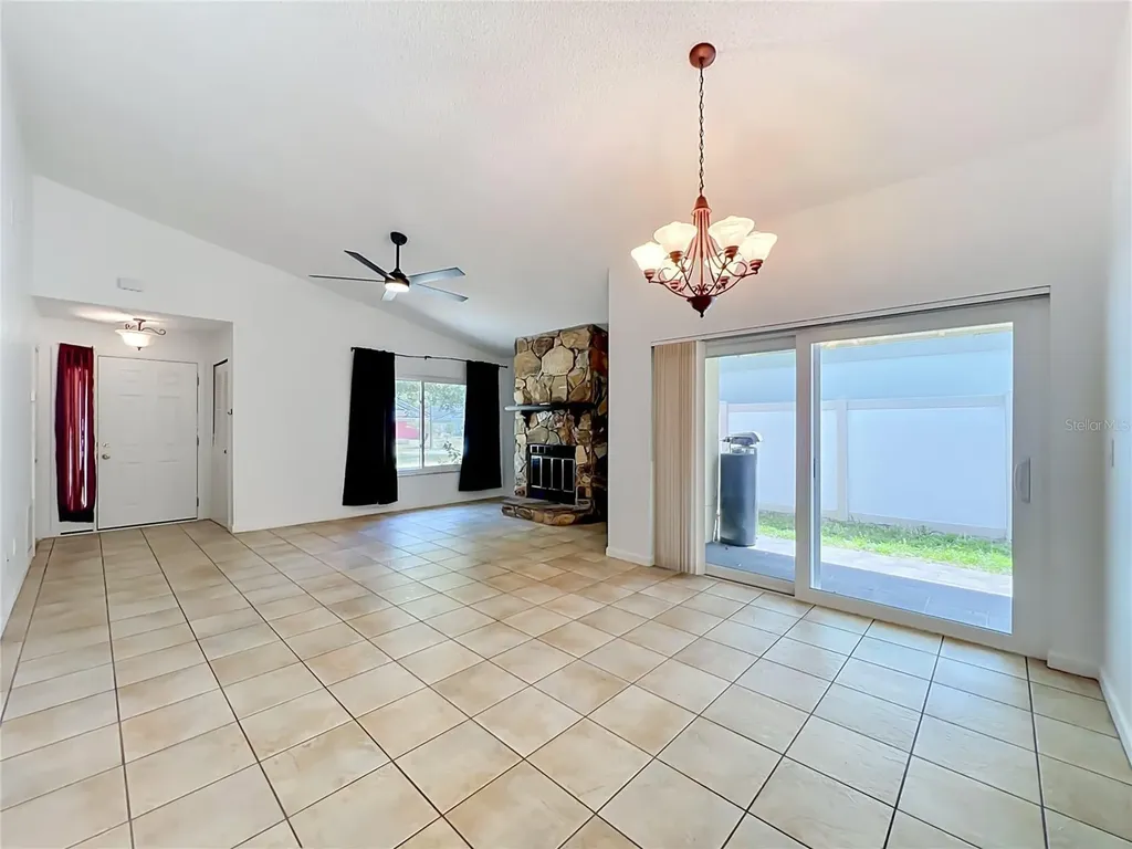 336 Canoe Trail Lane Orlando FL 32825