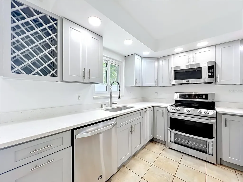 336 Canoe Trail Lane Orlando FL 32825