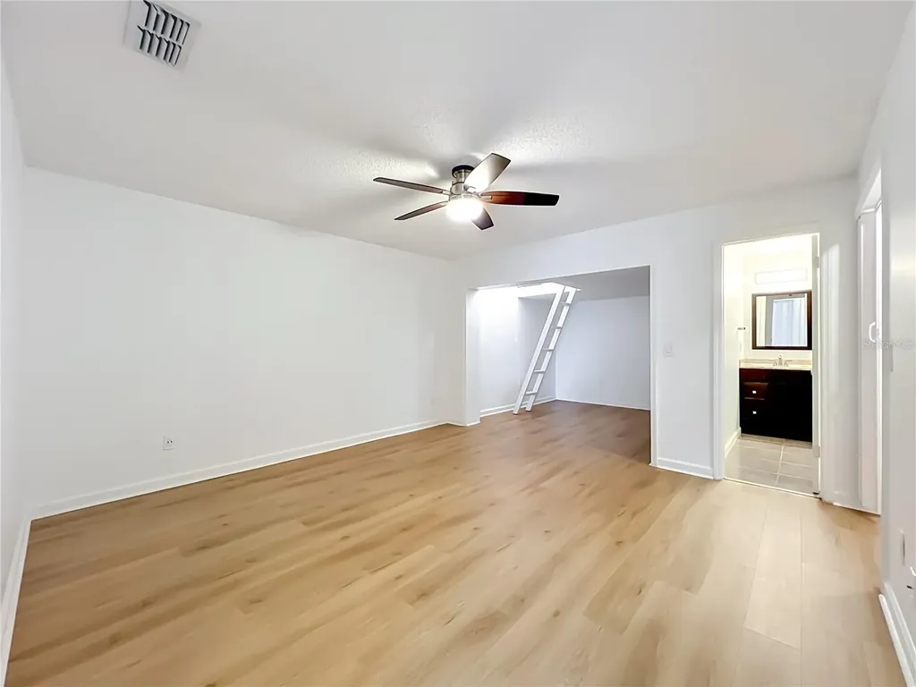 336 Canoe Trail Lane Orlando FL 32825