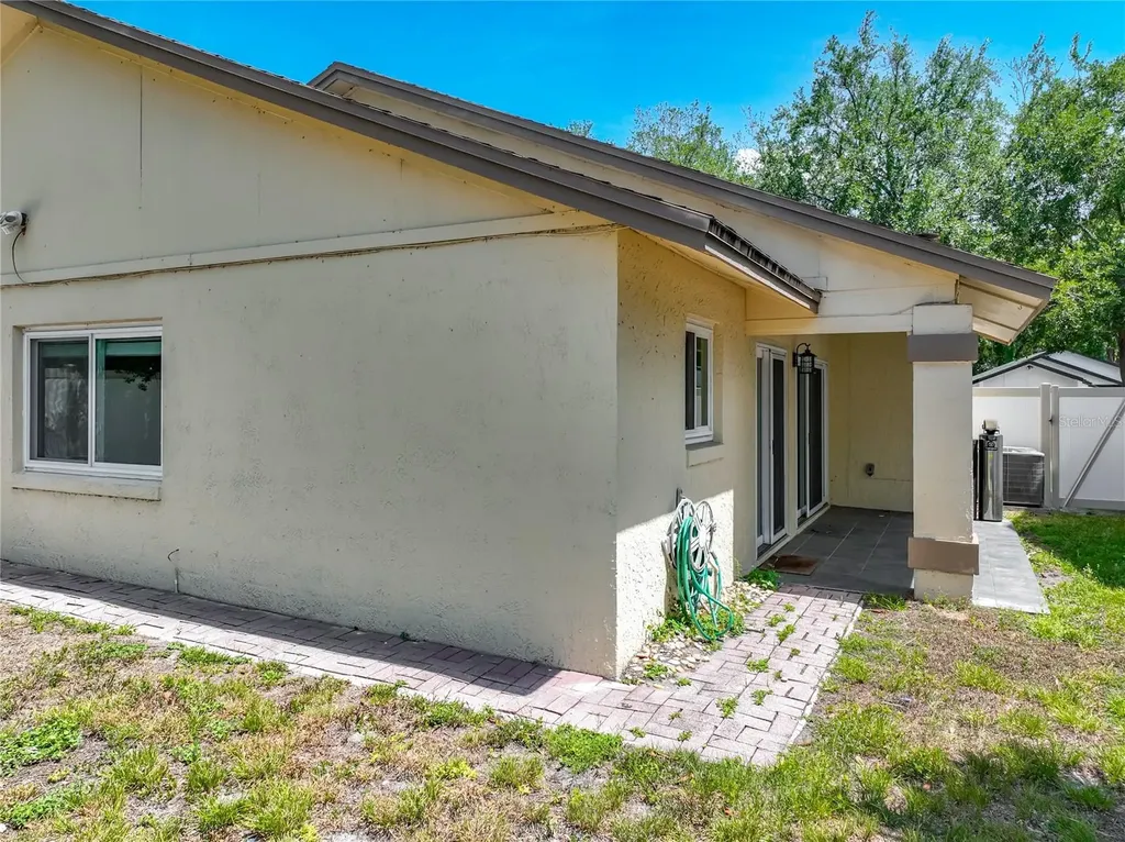 336 Canoe Trail Lane Orlando FL 32825