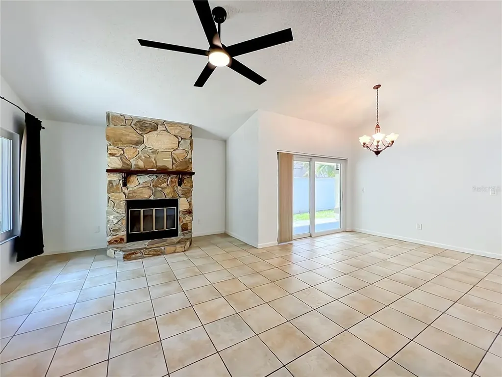 336 Canoe Trail Lane Orlando FL 32825