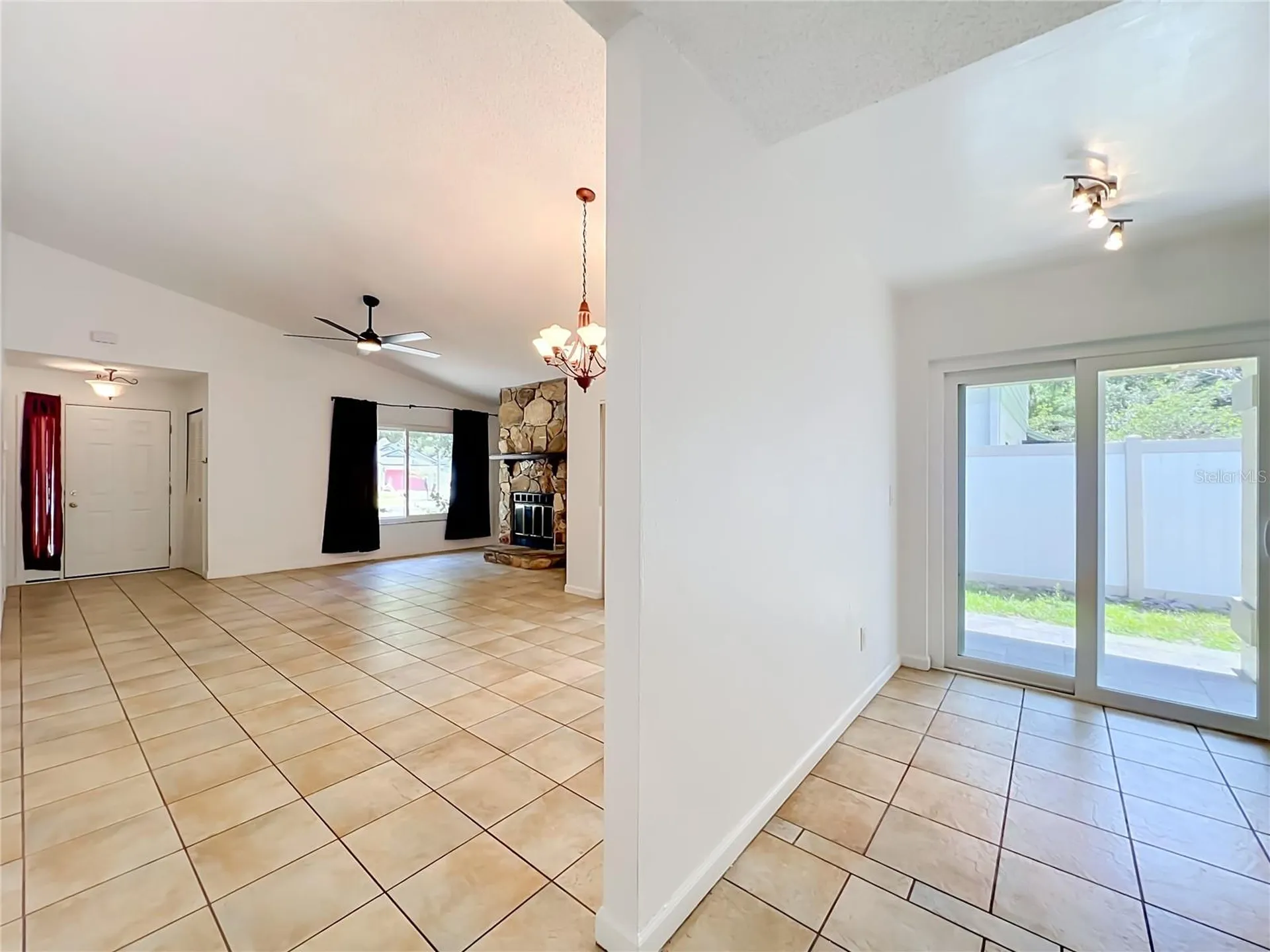 336 Canoe Trail Lane Orlando FL 32825