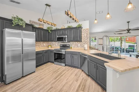 12123 Fulmar Road Weeki Wachee FL 34614