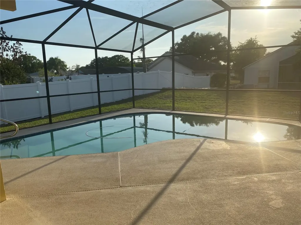 110 Via Del Sol Drive N Davenport FL 33896