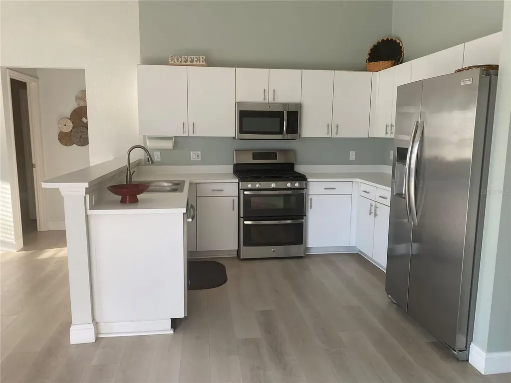 110 Via Del Sol Drive N Davenport FL 33896
