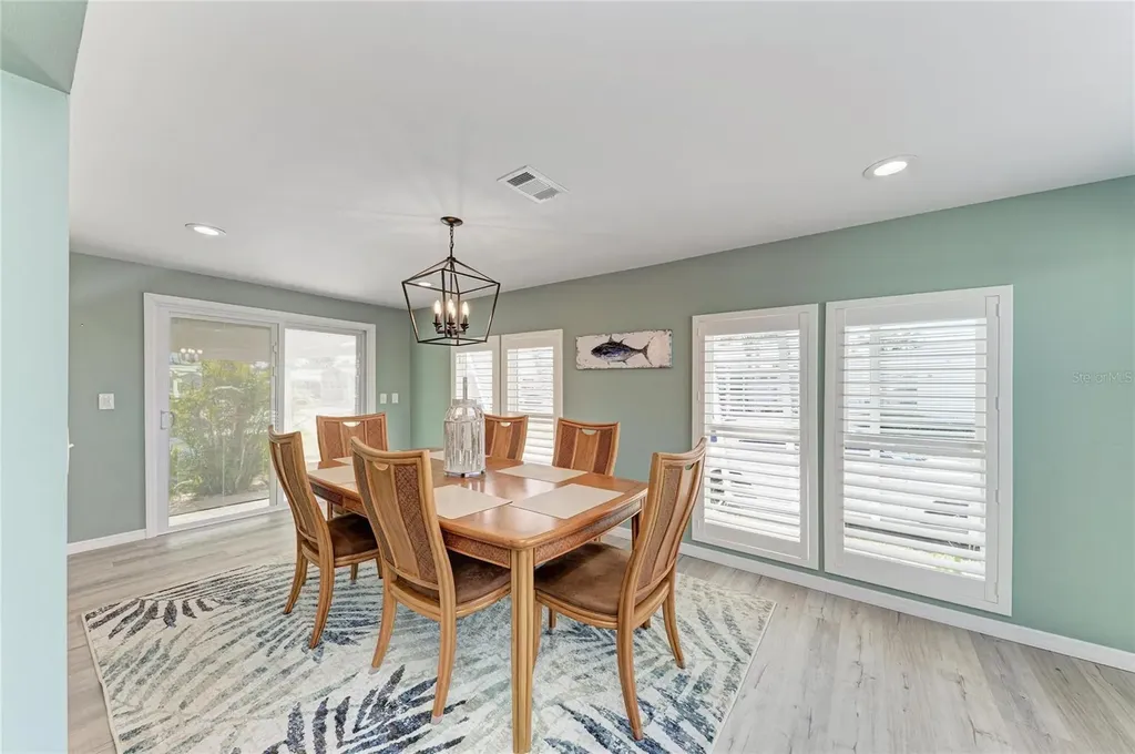 8 S Buena Vista Avenue Englewood FL 34223