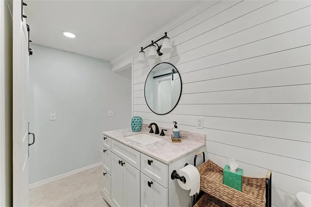 8 S Buena Vista Avenue Englewood FL 34223