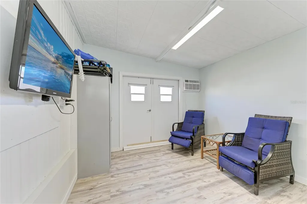 8 S Buena Vista Avenue Englewood FL 34223
