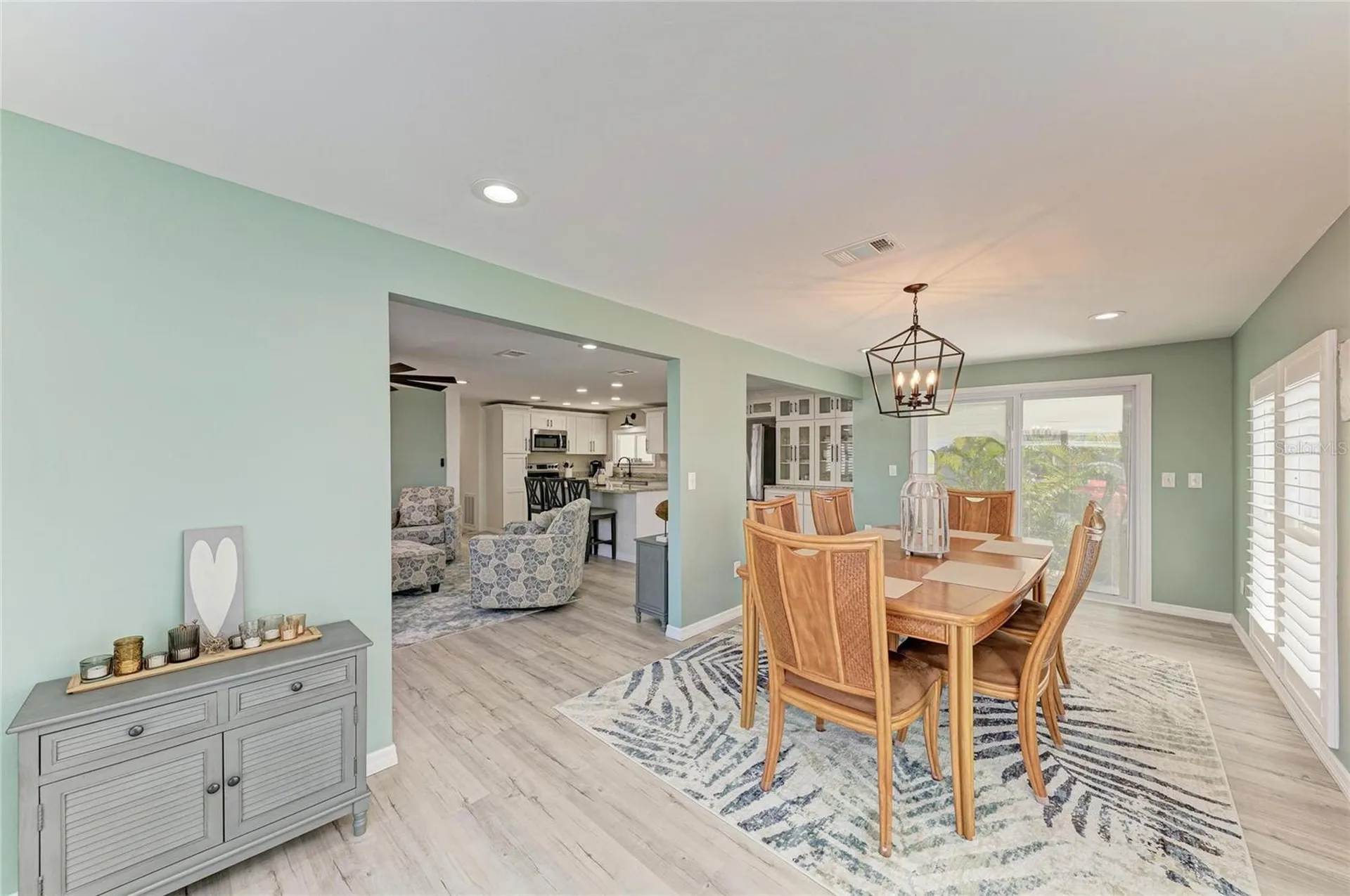 8 S Buena Vista Avenue Englewood FL 34223