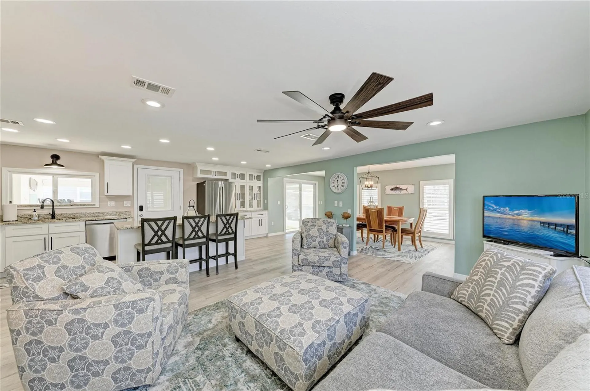 8 S Buena Vista Avenue Englewood FL 34223
