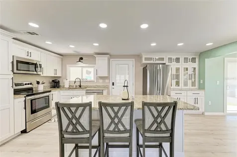8 S Buena Vista Avenue Englewood FL 34223