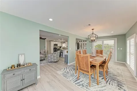 8 S Buena Vista Avenue Englewood FL 34223