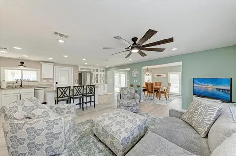 8 S Buena Vista Avenue Englewood FL 34223
