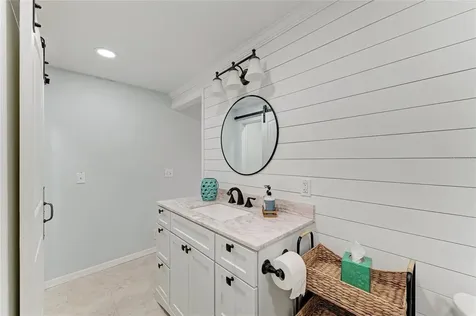 8 S Buena Vista Avenue Englewood FL 34223