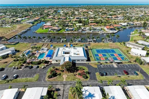 8 S Buena Vista Avenue Englewood FL 34223
