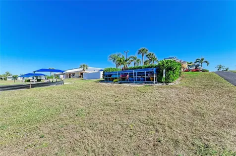 8 S Buena Vista Avenue Englewood FL 34223