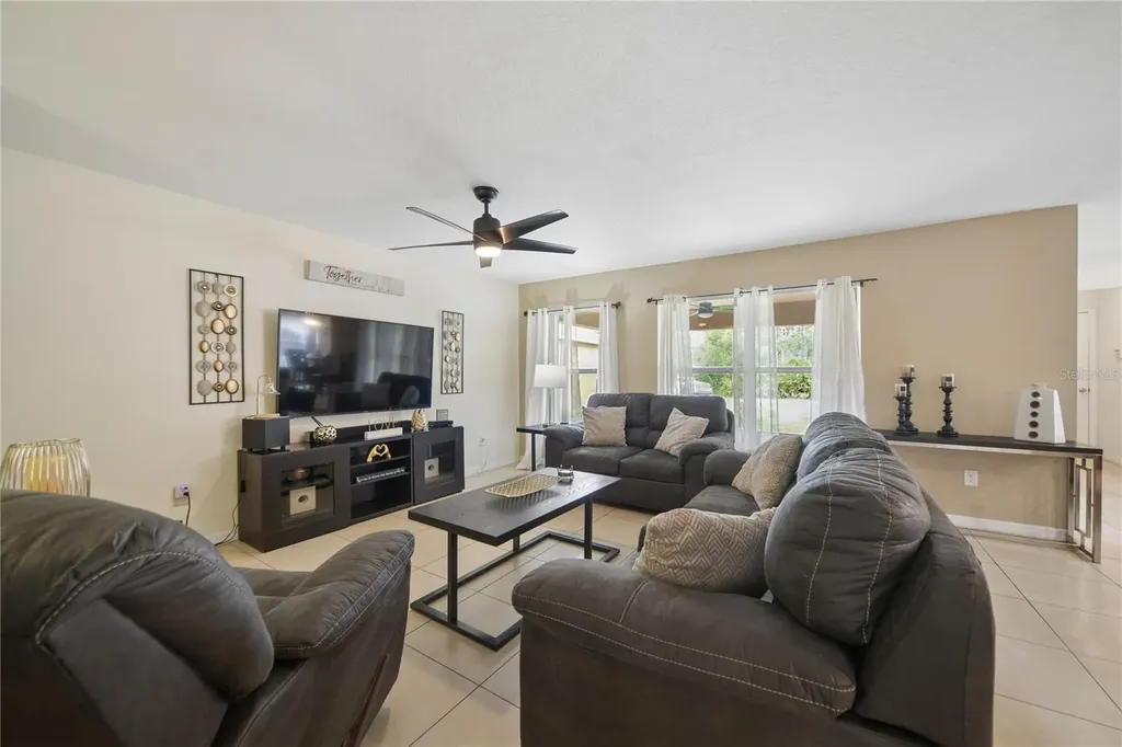 13619 Phoenix Drive Orlando FL 32828