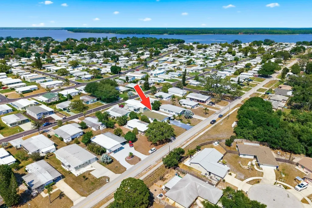 137 Lake Tarpon Drive Palm Harbor FL 34684