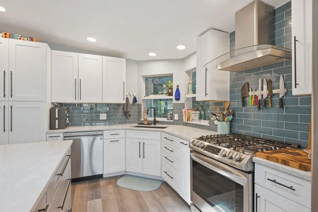 137 Lake Tarpon Drive Palm Harbor FL 34684