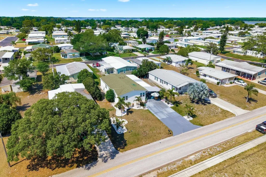137 Lake Tarpon Drive Palm Harbor FL 34684