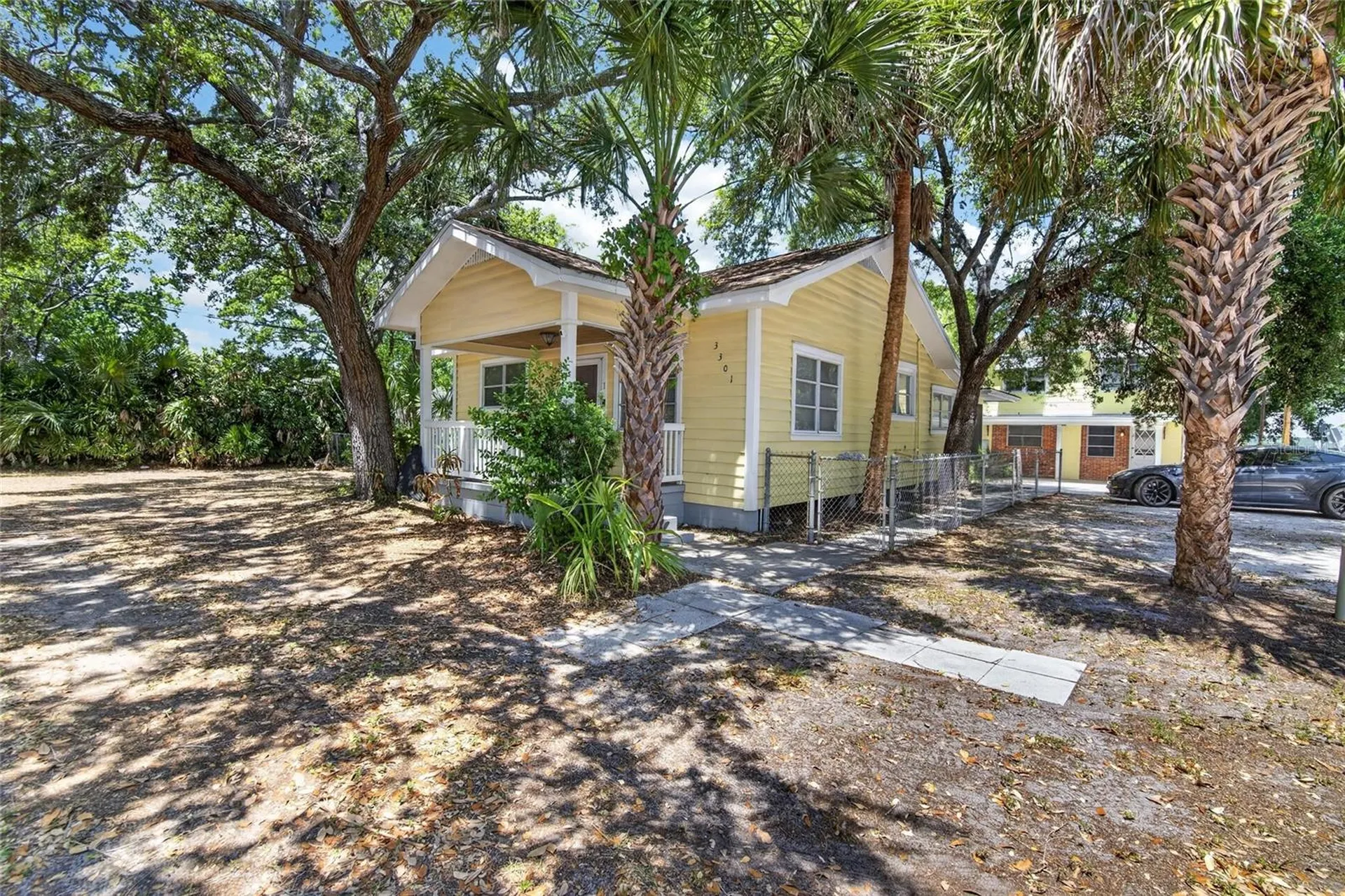3301 W Woodlawn Avenue Tampa FL 33607
