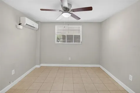 3301 W Woodlawn Avenue Tampa FL 33607