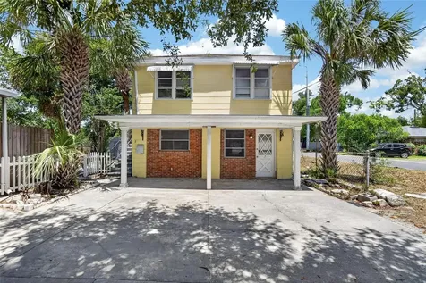 3301 W Woodlawn Avenue Tampa FL 33607