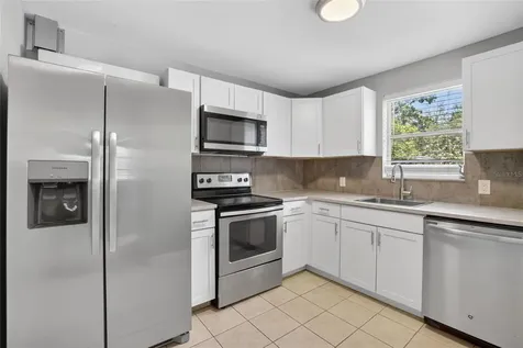 3301 W Woodlawn Avenue Tampa FL 33607