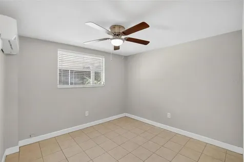 3301 W Woodlawn Avenue Tampa FL 33607