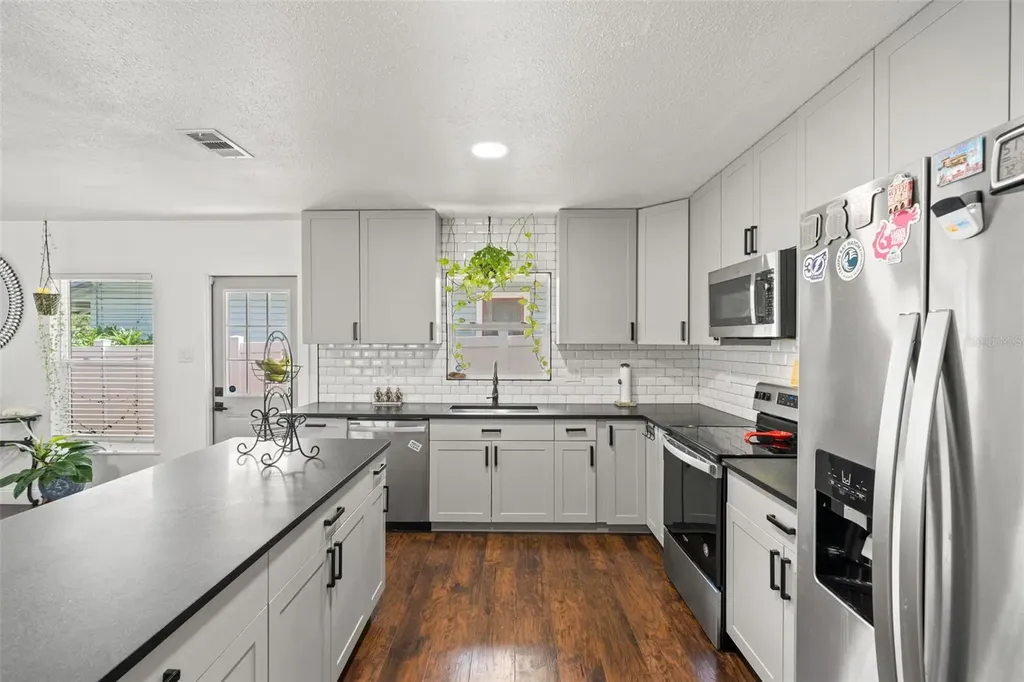 801 E Hanlon Street Tampa FL 33604