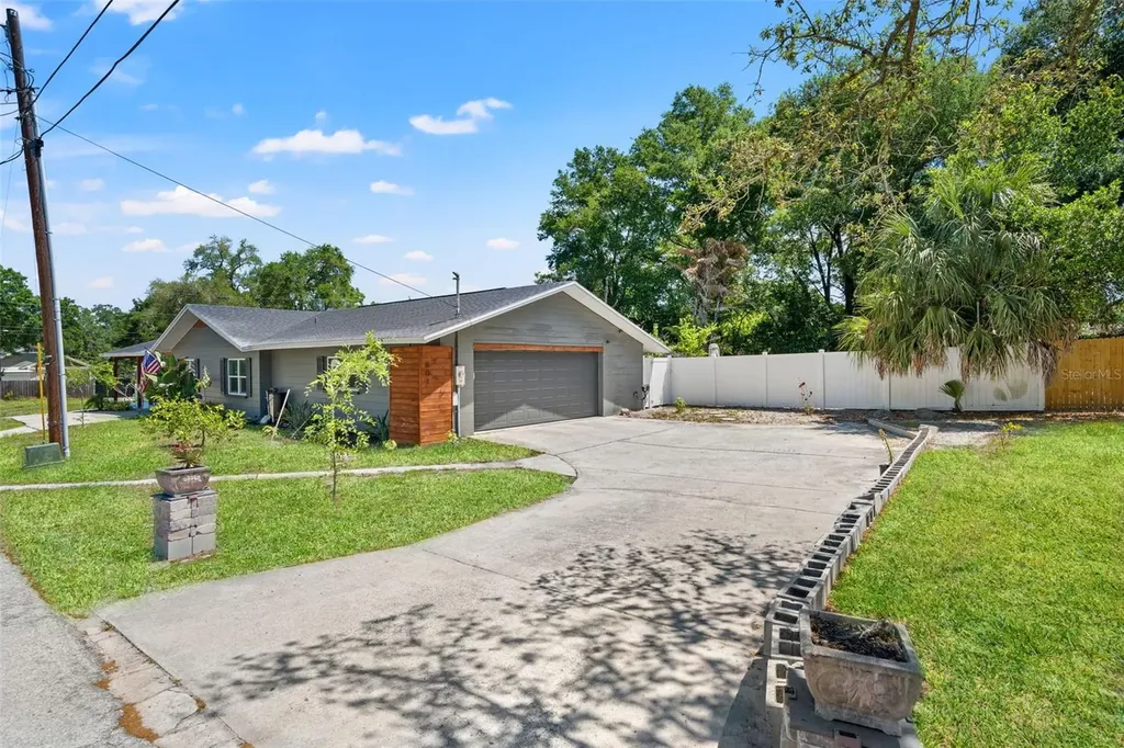 801 E Hanlon Street Tampa FL 33604