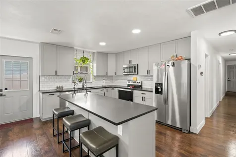 801 E Hanlon Street Tampa FL 33604