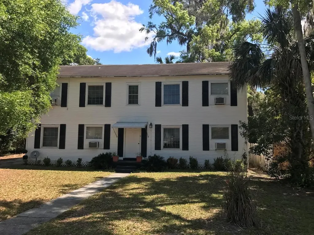 111 Stewart Avenue Deland FL 32720