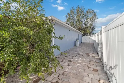 402 Rio Grande Court Poinciana FL 34759