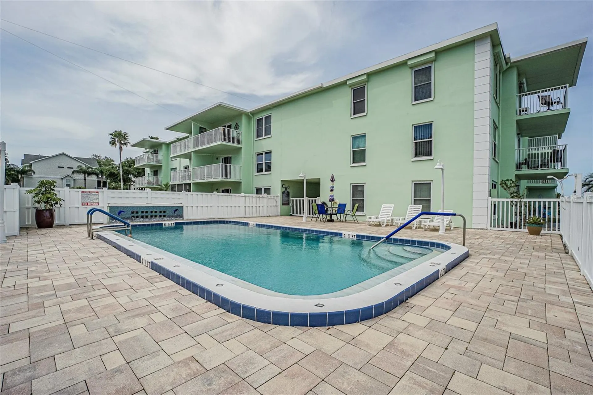 464 Paula Drive N Dunedin FL 34698