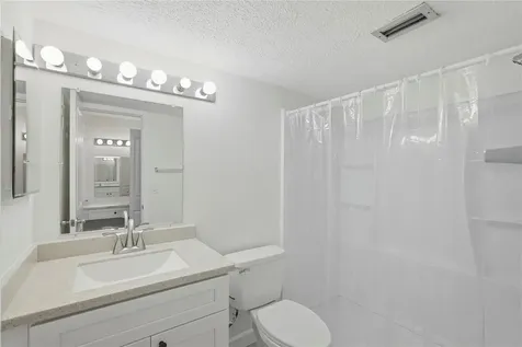 724 115 Avenue N St Petersburg FL 33716