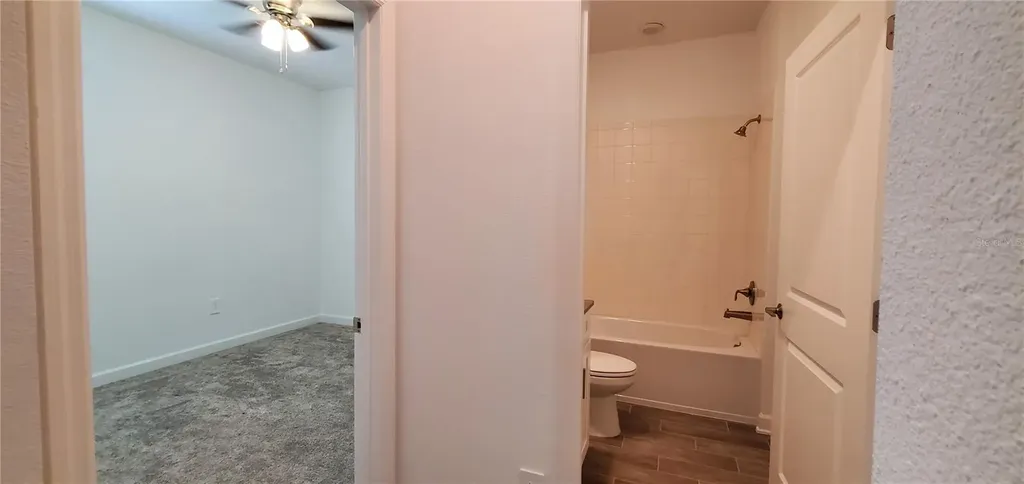 1743 Good Neighbor Loop Kissimmee FL 34744