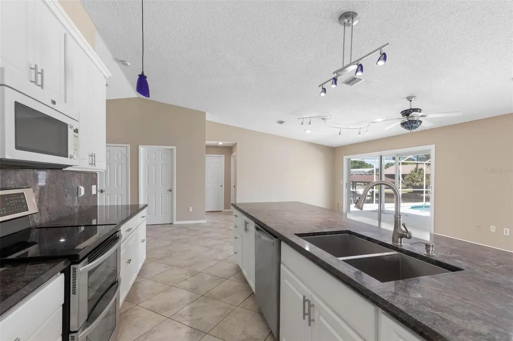 21 Crescent Court S Palm Coast FL 32137