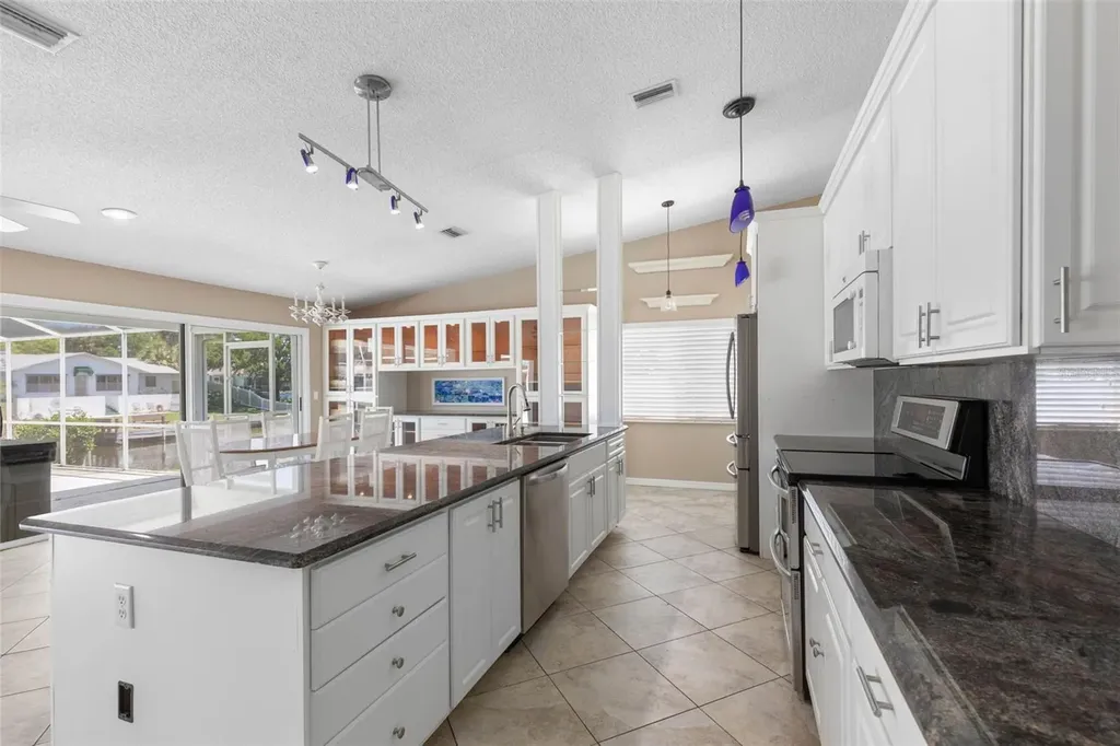 21 Crescent Court S Palm Coast FL 32137