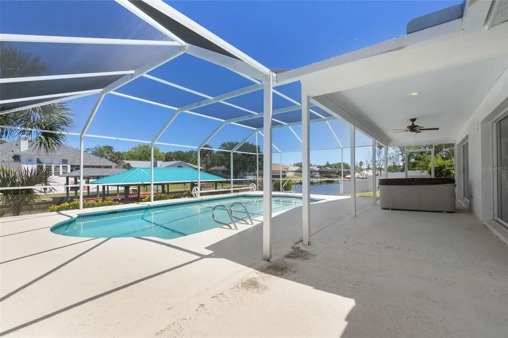21 Crescent Court S Palm Coast FL 32137