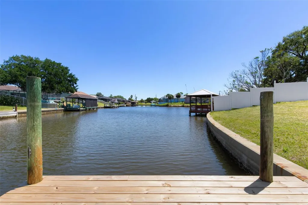21 Crescent Court S Palm Coast FL 32137