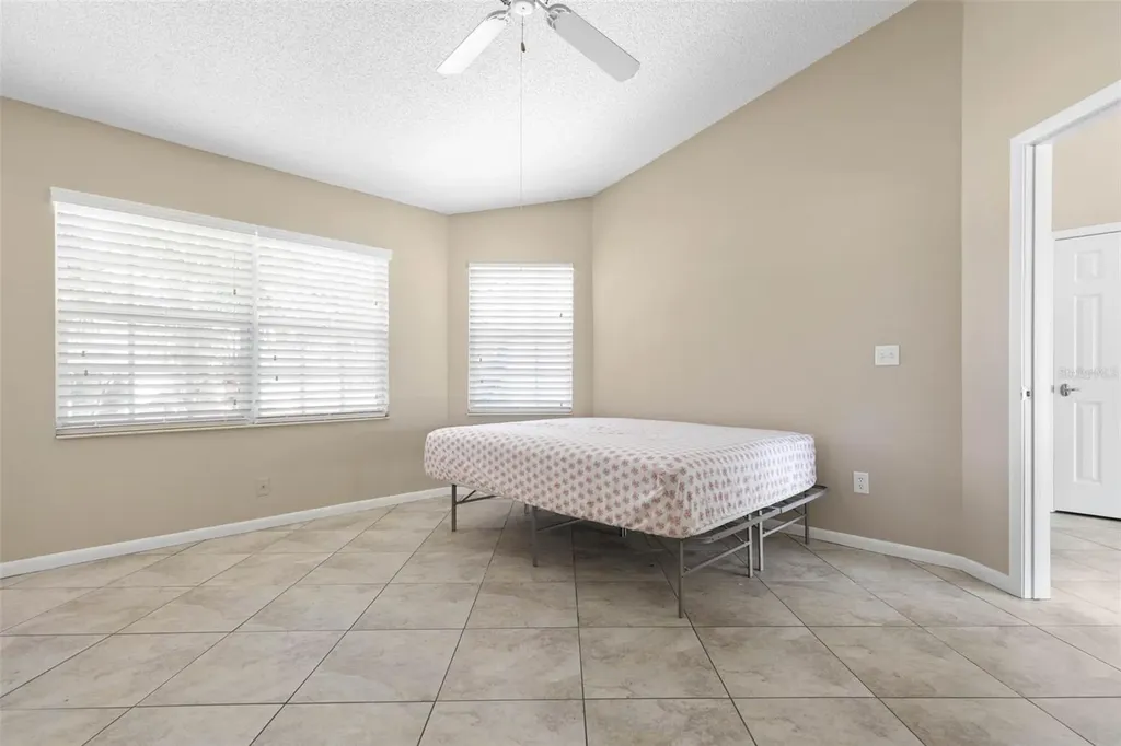 21 Crescent Court S Palm Coast FL 32137
