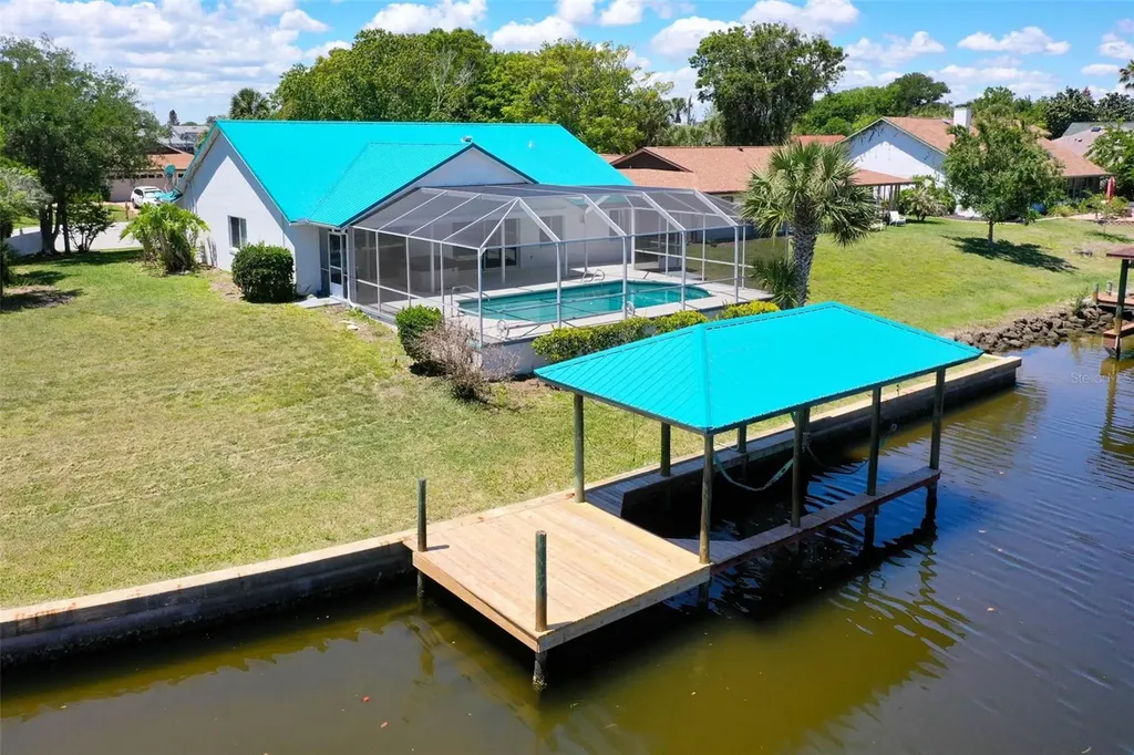 21 Crescent Court S Palm Coast FL 32137