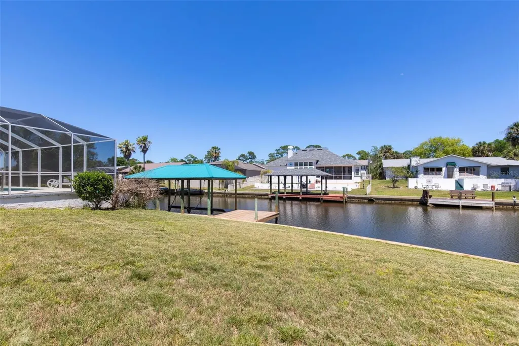 21 Crescent Court S Palm Coast FL 32137