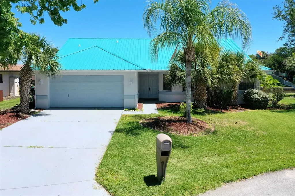 21 Crescent Court S Palm Coast FL 32137