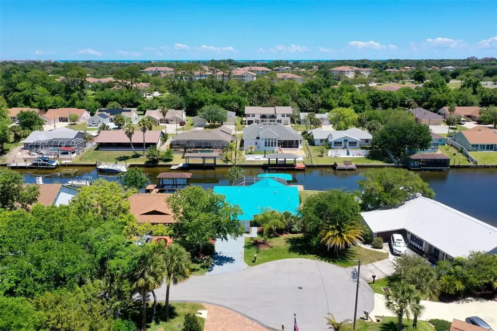 21 Crescent Court S Palm Coast FL 32137