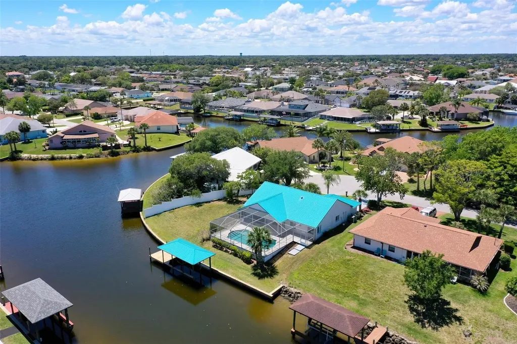 21 Crescent Court S Palm Coast FL 32137