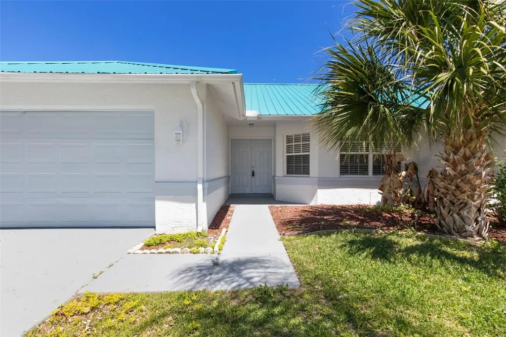 21 Crescent Court S Palm Coast FL 32137