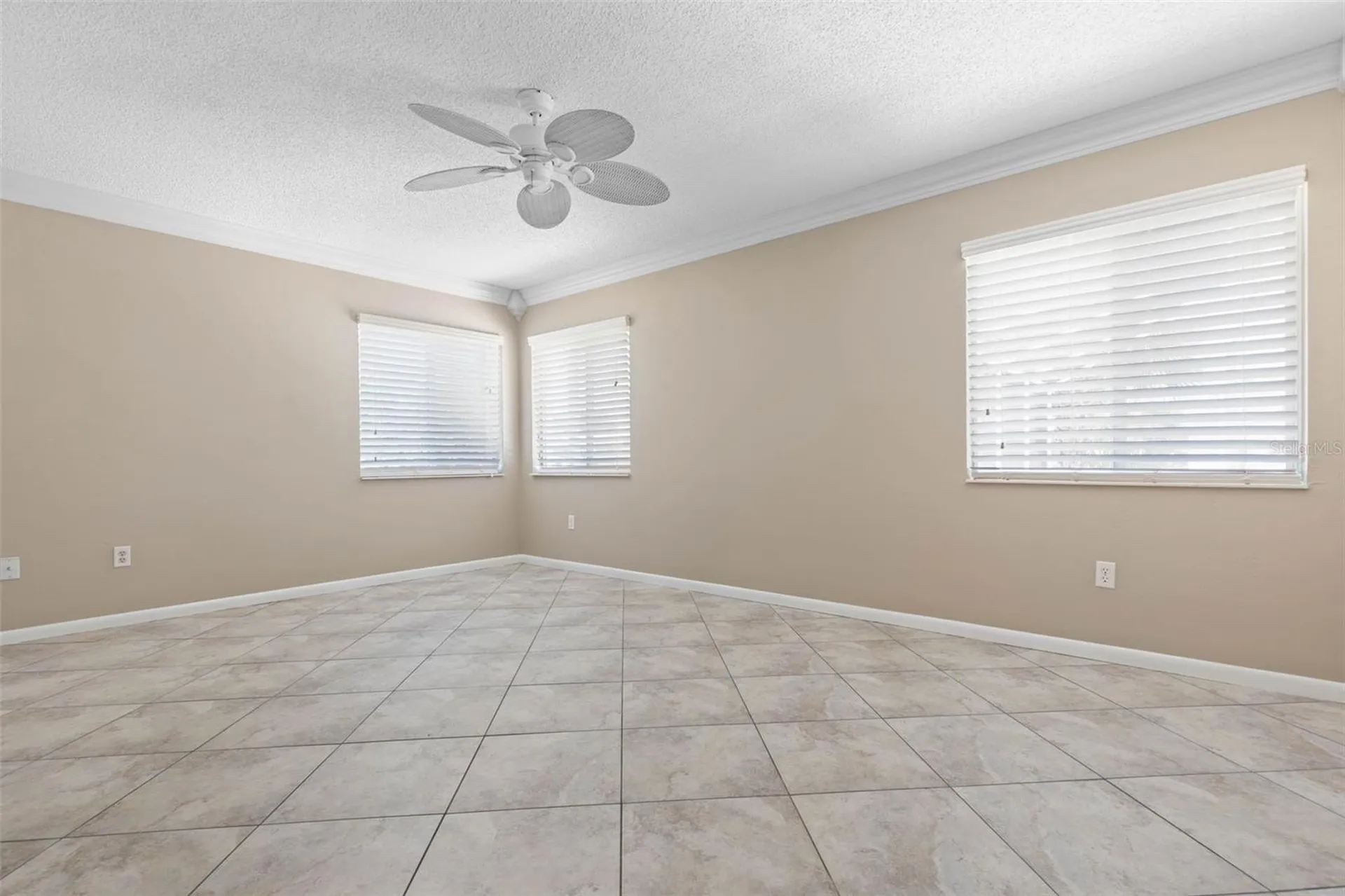 21 Crescent Court S Palm Coast FL 32137